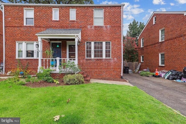 Building Photo - 503 S Veitch St Rental