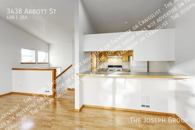 Photo - 3438 Abbott St