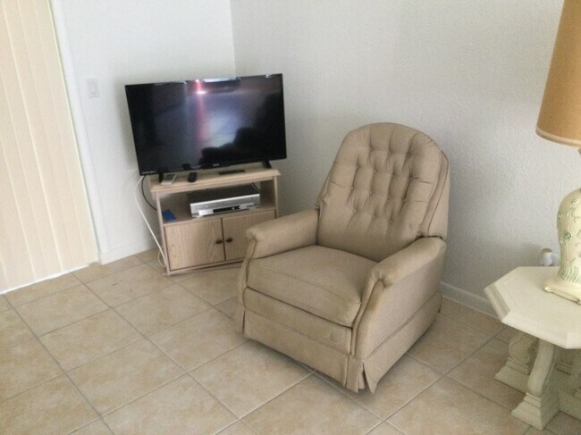 Photo - 1677 Fry Ct Unidad 1