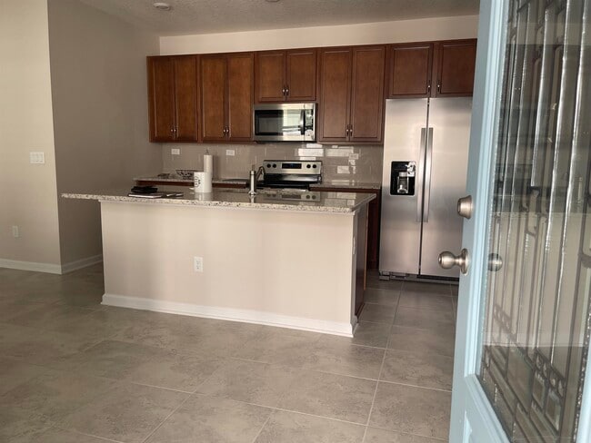 Photo - 166 Modesto Dr