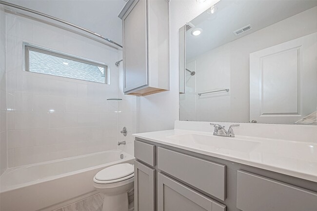 Photo - 4934 Finns Lndg St