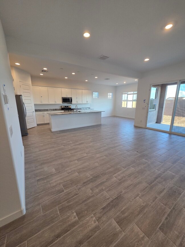 Photo - 23039 E Roundup Way