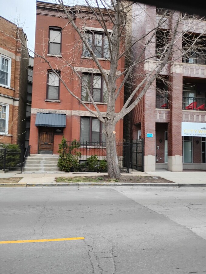 Photo - 1138 W Diversey Pky Unit 3rd floor