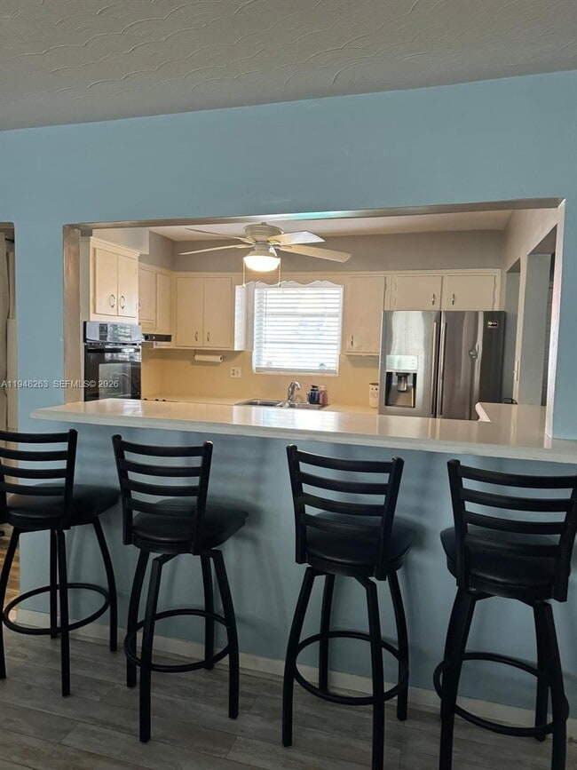 Photo - 4820 SW 11th Ct