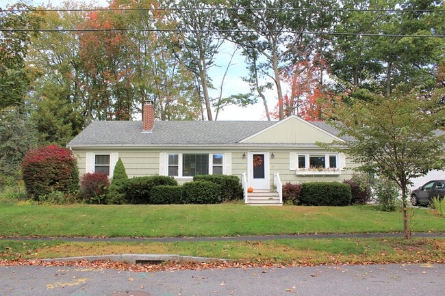 Building Photo - Portland 4BD/2BA Single Family Home - $2,833