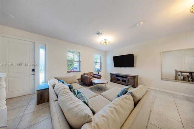 Photo - 5110 Eucalyptus Dr