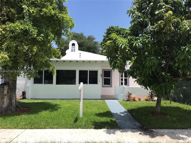 Photo - 12125 NE 5th Ave Casa