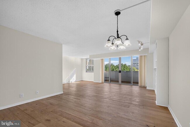 4601 N Park Ave Unit 814P