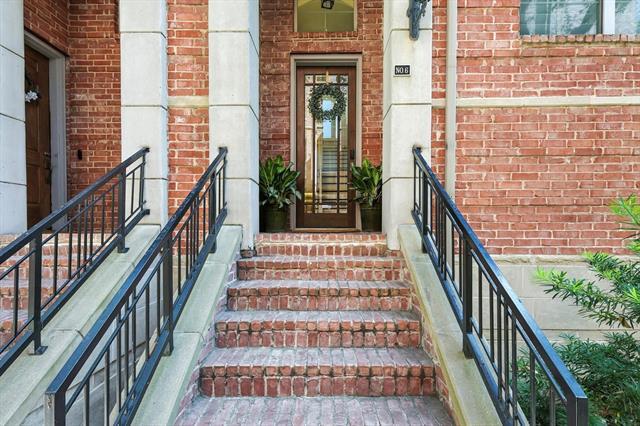 Building Photo - 1500 Pecos St Unit 6