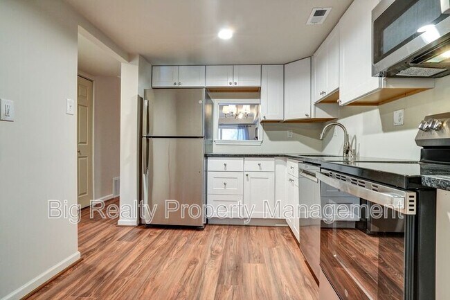 Photo - 704 Stonybrook Dr