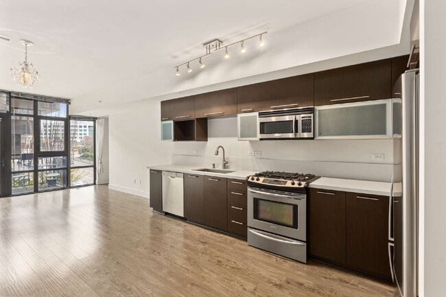 Photo - Open 2bdrm 1 bath with floor to ceiling windows! Unit 404