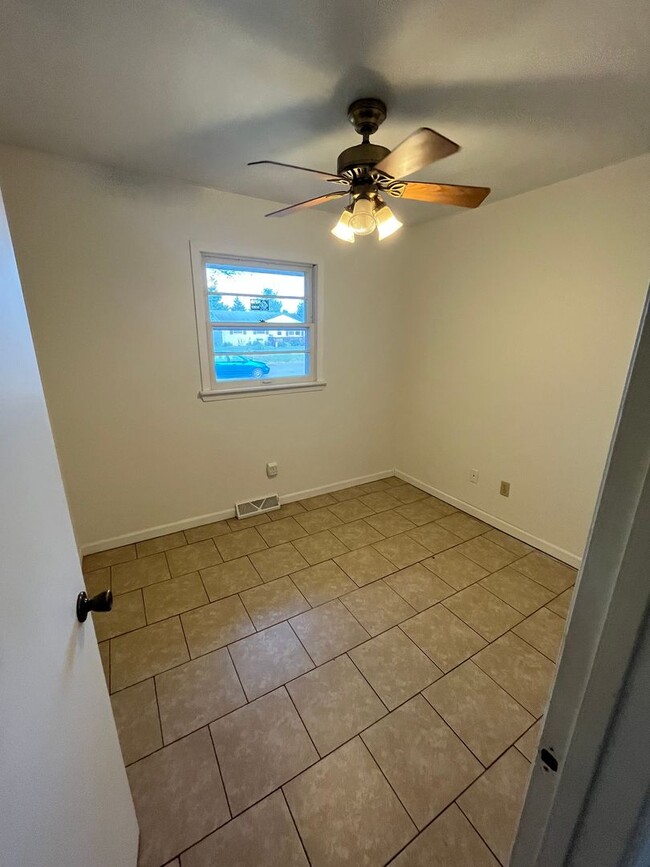 Photo - 3 bedroom 1 bath home in Loves Park