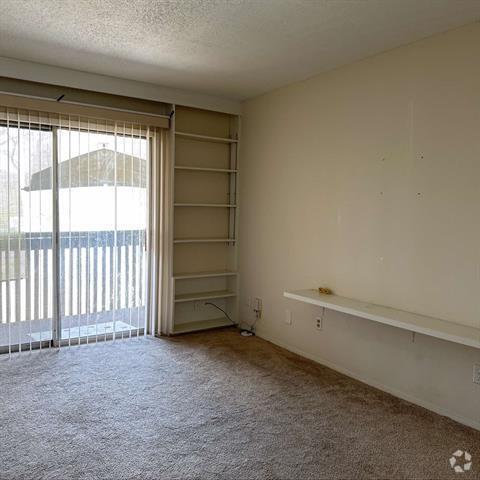 Building Photo - 4845 Cedar Springs Rd Unit 267 Rental