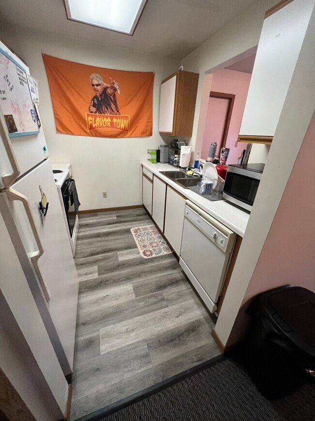 Photo - 712 McLane Ave Unit 712 B