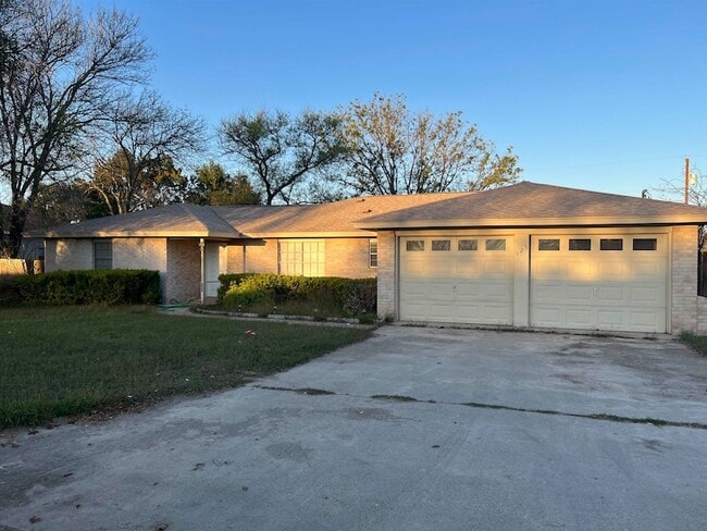 Building Photo - 125 Joe Rice Dr