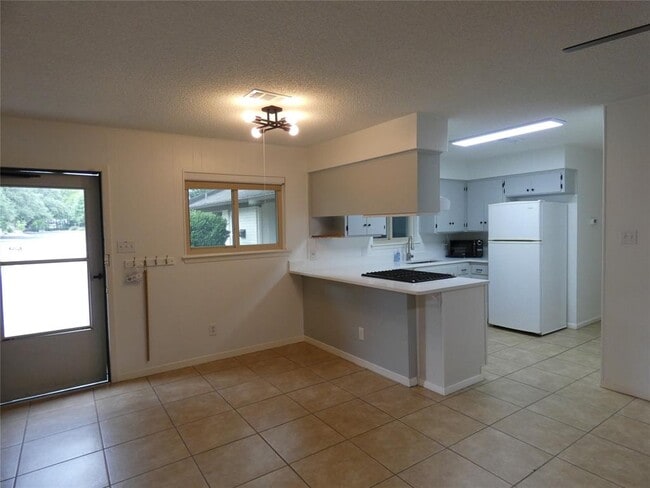 Photo - 2203 Western Trails Blvd