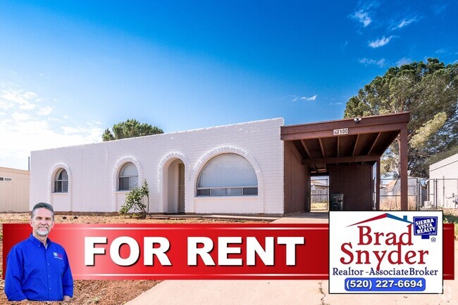 Building Photo - Charming Property Features 3 Bedrooms, 2 B... Rental