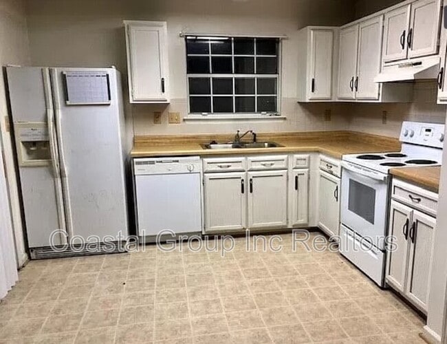 Photo - 3615 Burns Ct