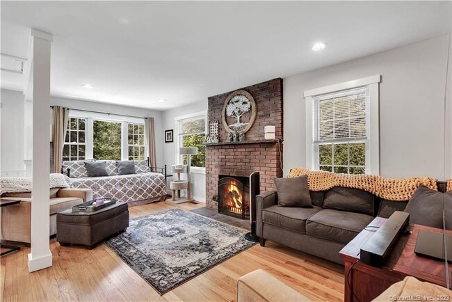 Photo - 32 Lakeview Dr