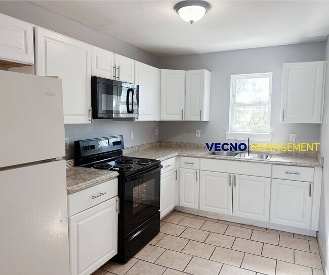 Photo - 302 Cooper St