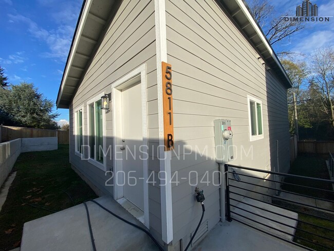 Photo - 5811 27th St NE Unidad B