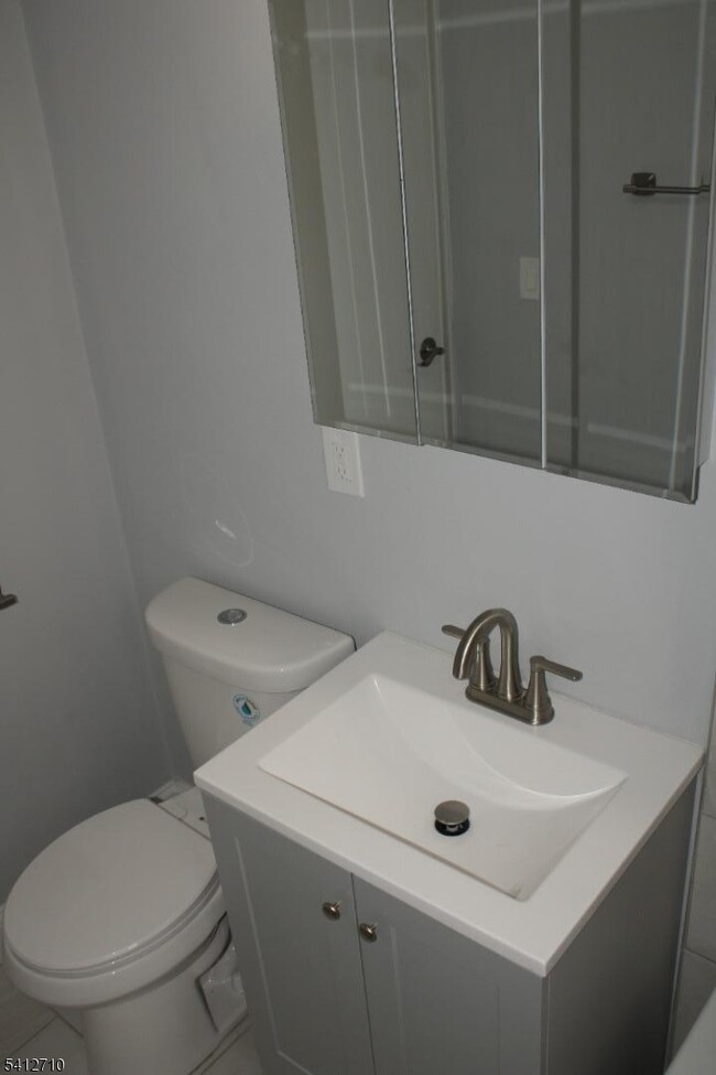 Photo - 819 Bloomfield Ave Unit 9