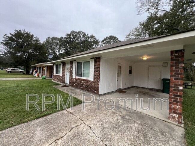 Photo - 4143 Nelson St