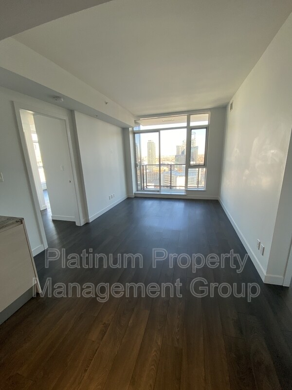 Photo - 310-2012 12 Ave SW