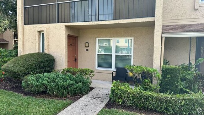 Building Photo - Beautiful 3 bed 2.5 bath town home in Mait...