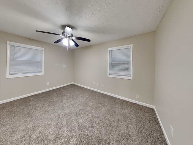211 Hunt Ridge Dr