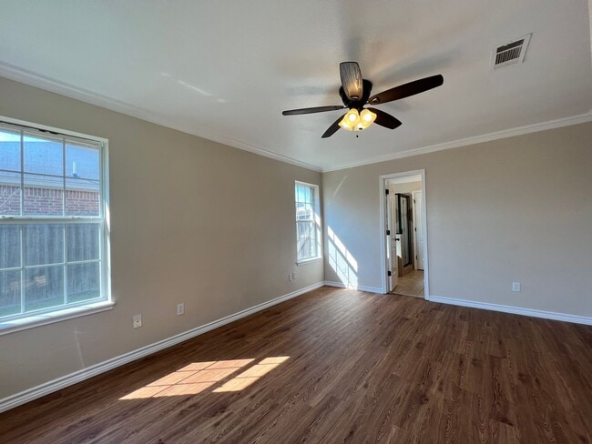 Photo - Temple West Gem!