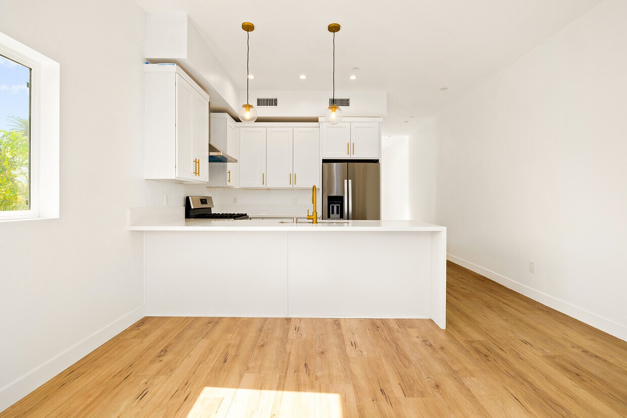 Photo - 3425 Edgehill Dr (Los Angeles, CA)