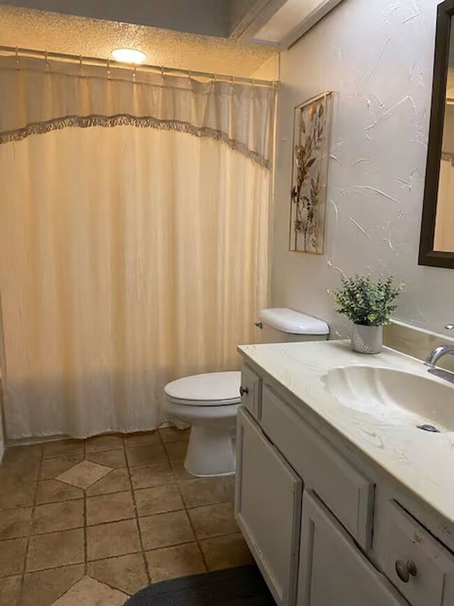 Photo - Beautiful 3 bed 2 bath house, Ready for Rent!!!