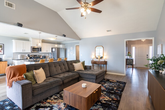 Photo - 4830 Fairmont Dr