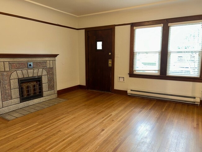 Photo - Renovated 1BD/1BA in charming brick cottages Unidad 3603