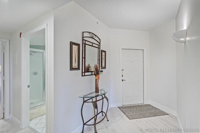 Photo - 500 Uno Lago Dr Unit 402
