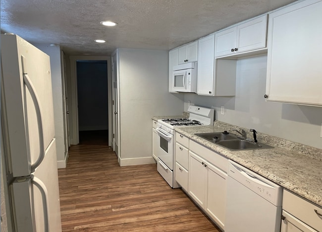 Photo - 848 N 600 W