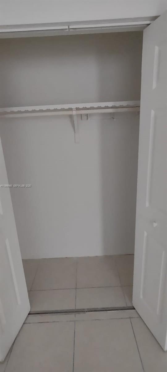 Photo - 230 NE 40th St Unit 1