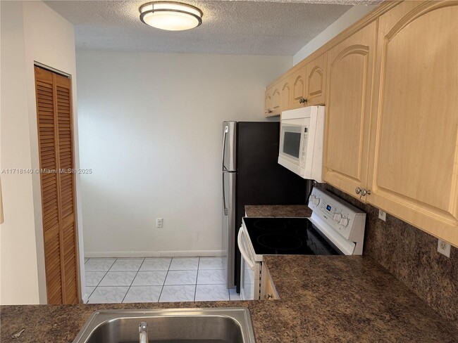 Photo - 1123 NW 124th Ct Condominio Unidad 110