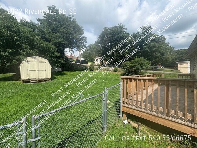 Photo - 1822 Riverdale Rd SE