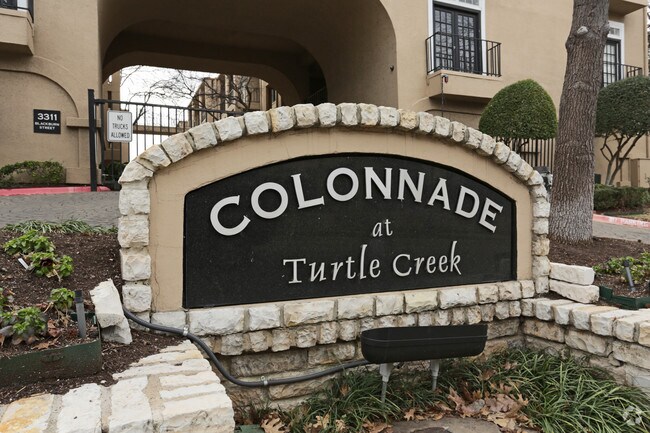 Primary Photo - Colonnade At Turtle Creek