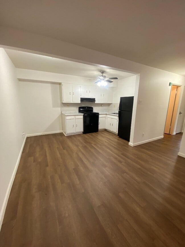 Photo - 3737 C Morganford Unidad C