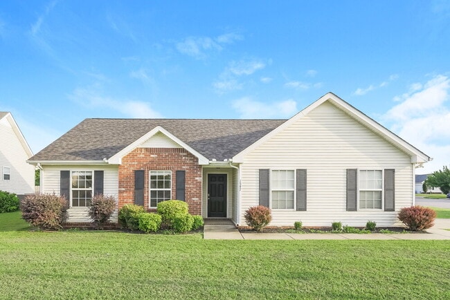 Building Photo - 1547 St Andrews Dr
