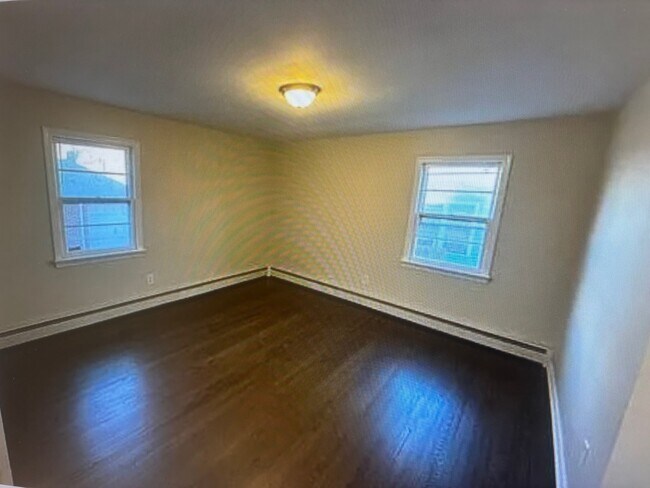 Photo - 122 Elmwood Ave Unit 4