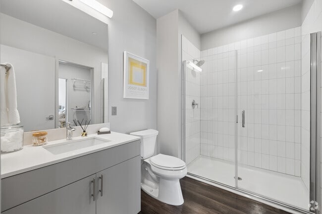 1BR, 1BA - 715SF - Bathroom