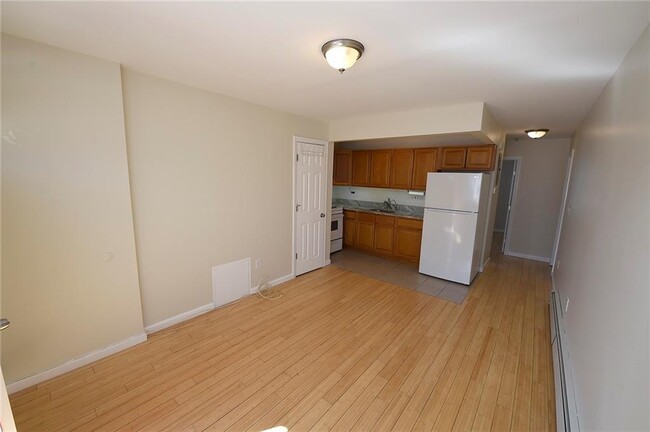 Building Photo - 84-12 Beach Channel Dr Rental