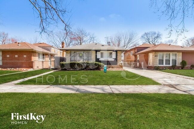 Building Photo - 14621 Dorchester Ave Rental