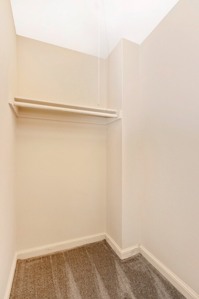Closet | Apartments in Forestville, MD | Avenue Apartments