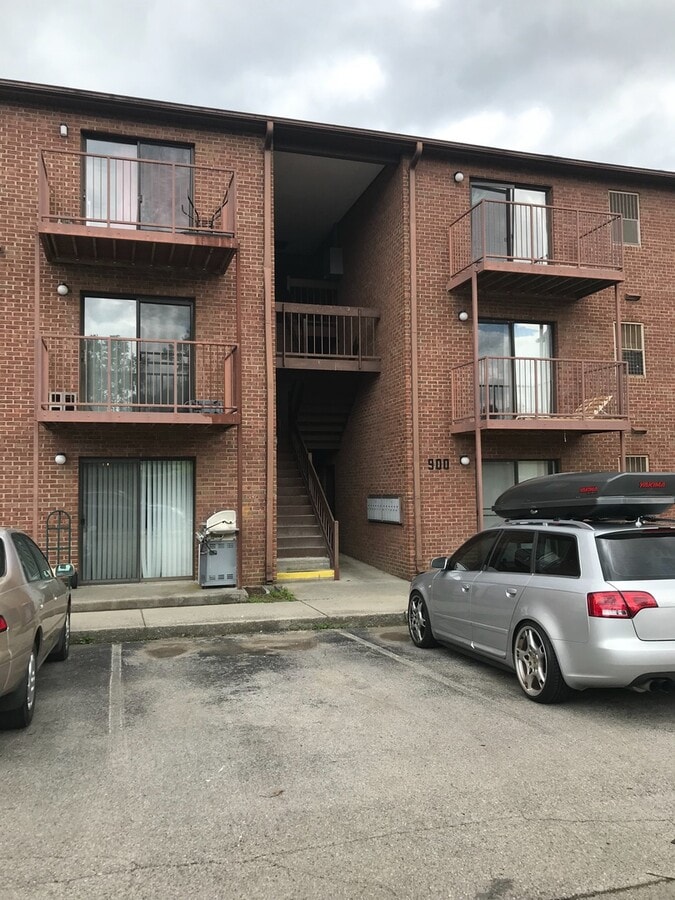 Blacksburg, 2 BR / 1 BA, Available in August - Blacksburg, 2 BR / 1 BA, Available in August