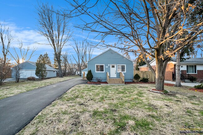 Photo - 2542 Torrey Ave